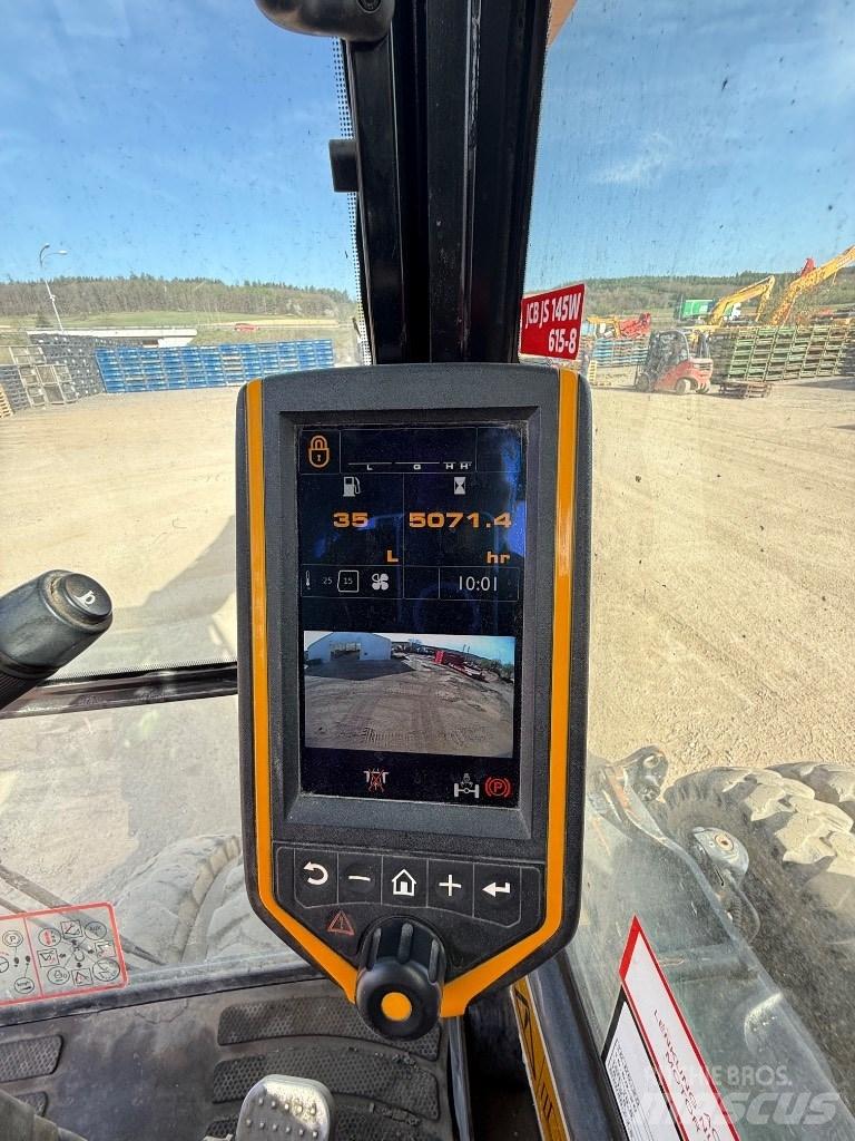 JCB JS 145 W Колёсные экскаваторы