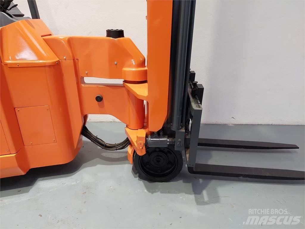  B318 82SS Узкопроходные штабелёры