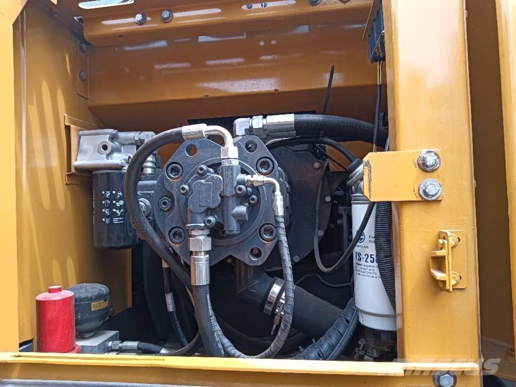 XCMG XE 215 DA Гусеничные экскаваторы
