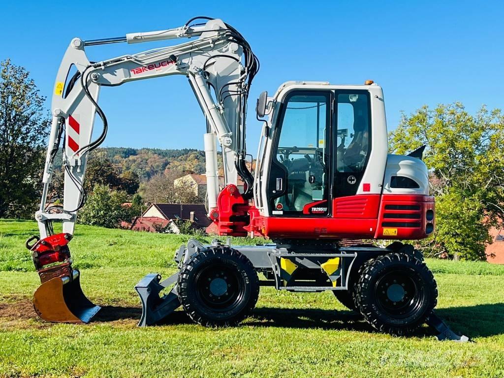Takeuchi TB 295 W Колёсные экскаваторы