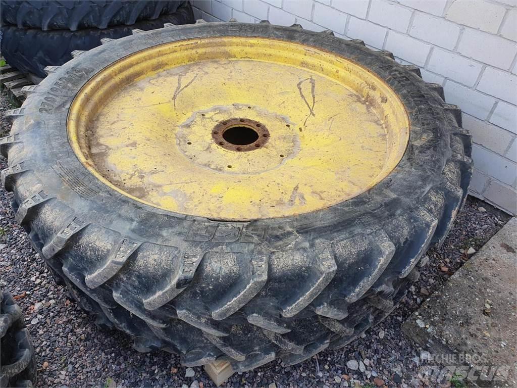 BKT 270/95R48 x2 Шины и колёса