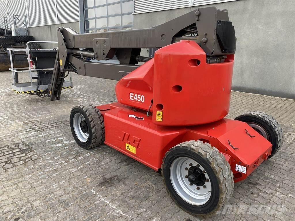 JLG E450AJ Коленчатые подъемники