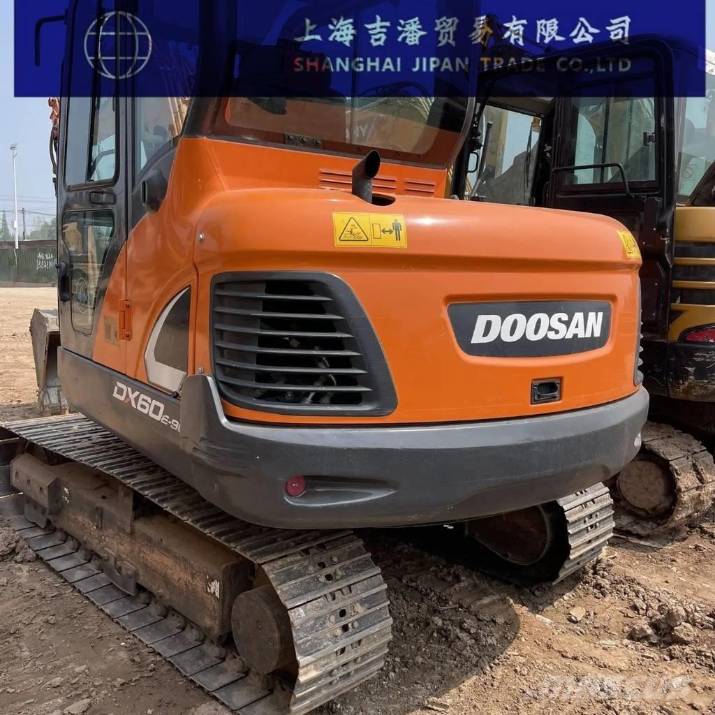 Doosan DX 60 Гусеничные экскаваторы