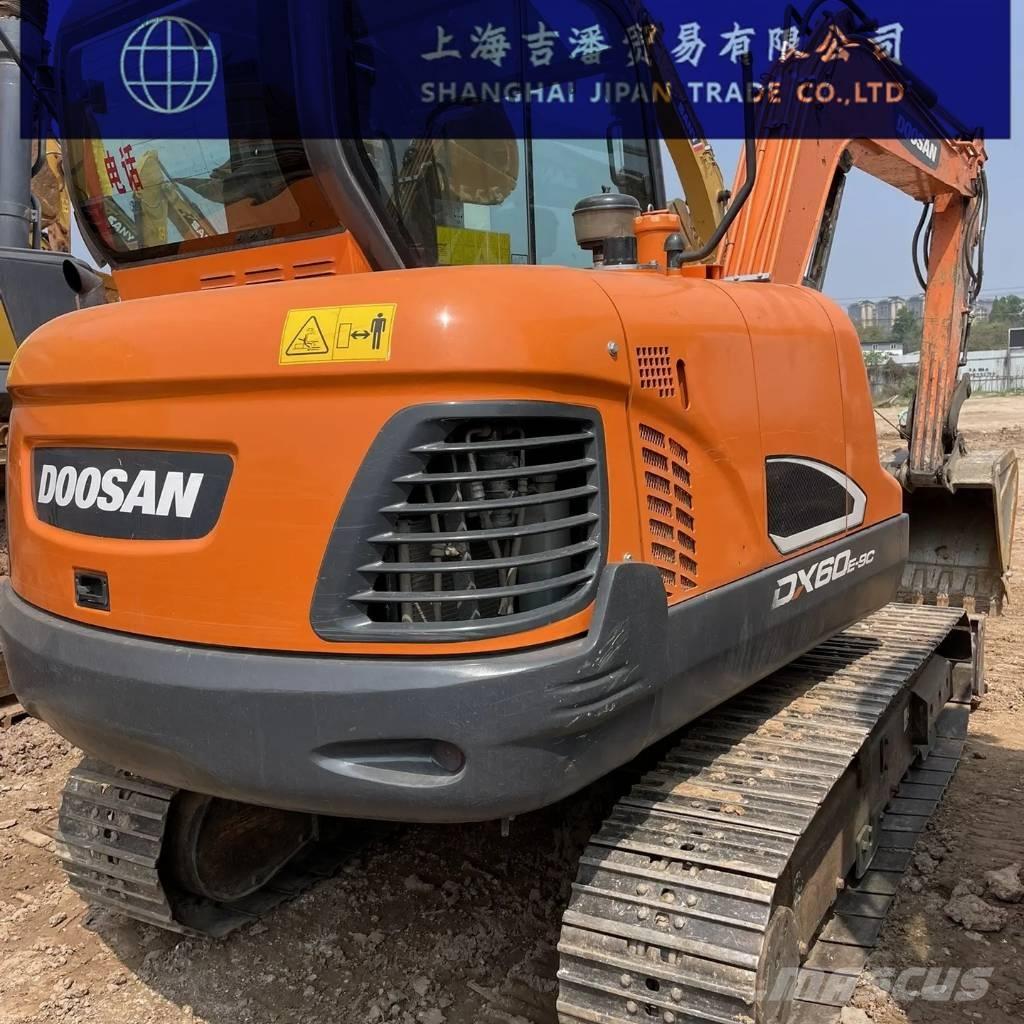 Doosan DX 60 Гусеничные экскаваторы