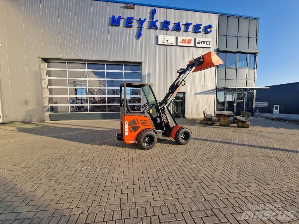 Cast Loaders 825D Телескопические погрузчики