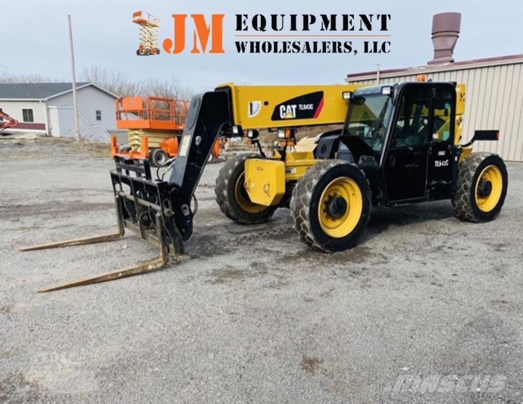CAT TL 943 C Телескопические погрузчики
