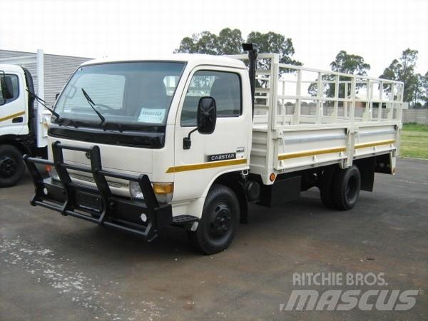 Nissan Cabstar Грузовики-платформы/боковая разгрузка
