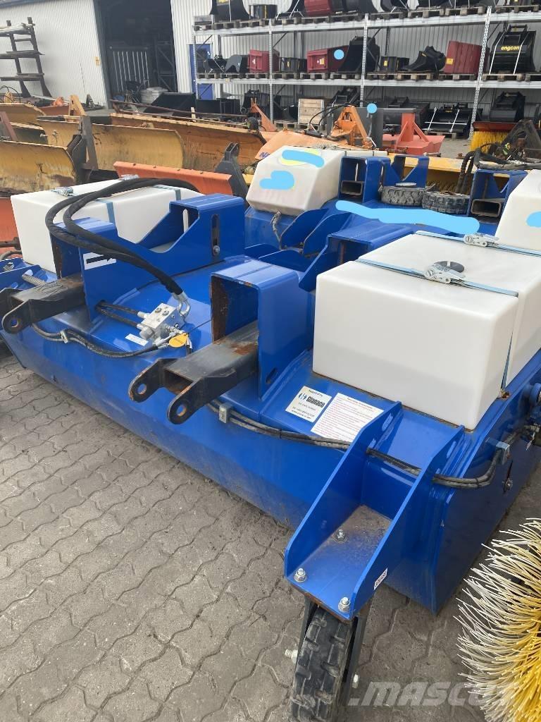  Multi Sweep 2400 mm Вакуумные уборочные машины