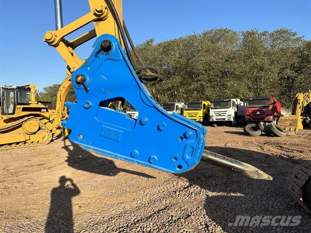 CAT 320 D Гусеничные экскаваторы
