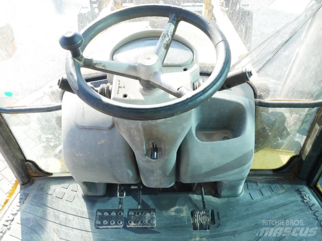 Komatsu WB 97 R-5 Экскаваторы-погрузчики