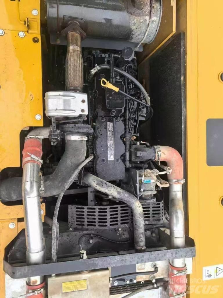 XCMG XE 200 DA Гусеничные экскаваторы