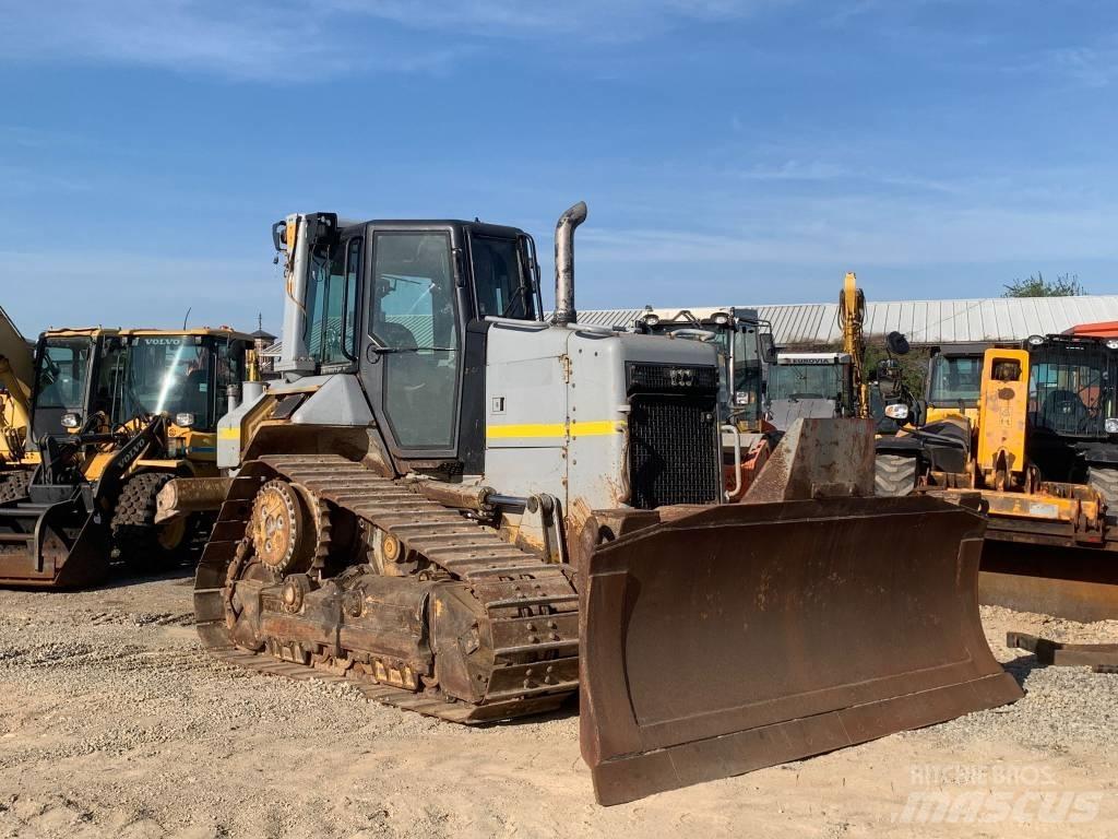 CAT D 6 N Гусеничные бульдозеры