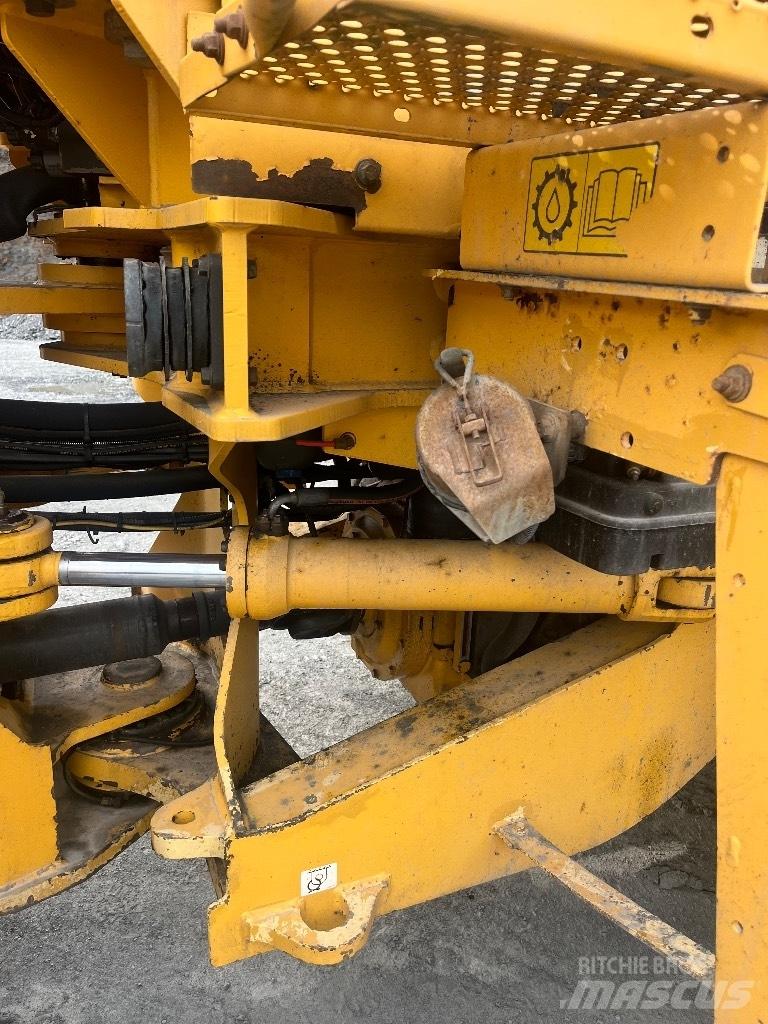 Volvo L 120 F Фронтальные погрузчики