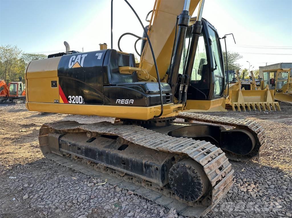 CAT 320DL Гусеничные экскаваторы
