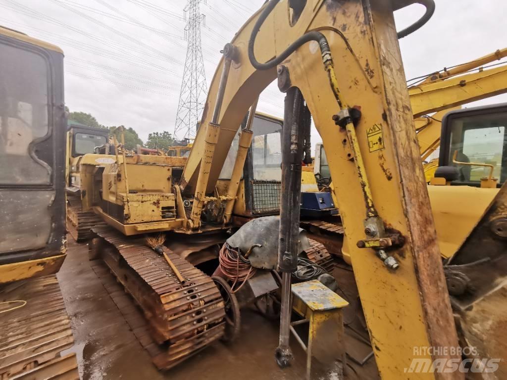 CAT E120B Гусеничные экскаваторы