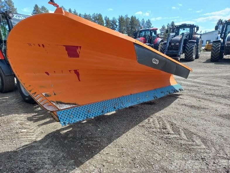 FMG ALUEAURA 360 Снежные отвалы и плуги
