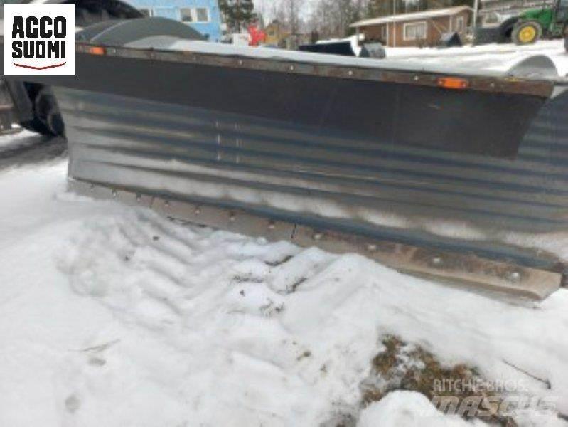 Snowek ALUEAURA Снежные отвалы и плуги