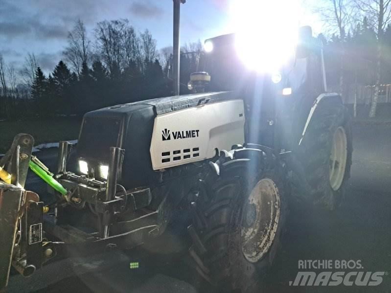 Valmet 8100 Трактора