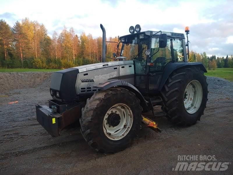 Valtra 8400 Трактора
