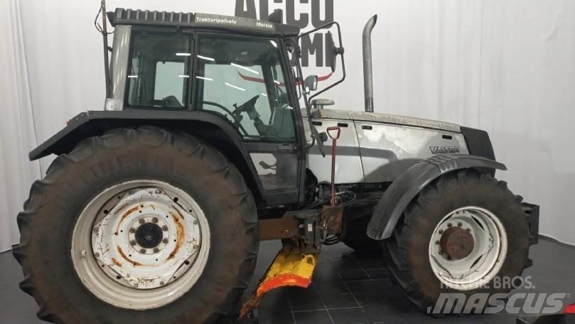 Valtra 8400 Трактора