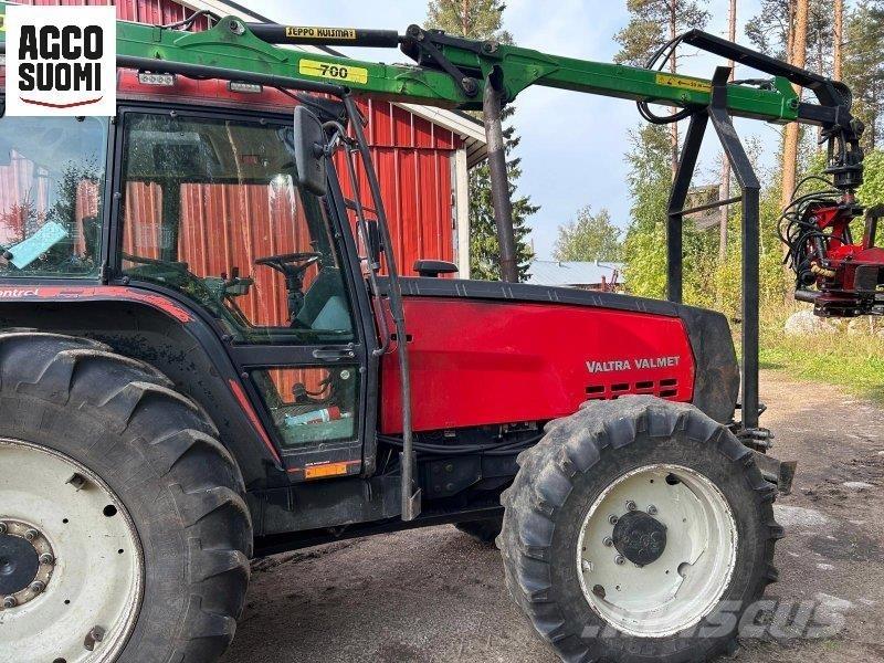 Valtra 8400 Трактора