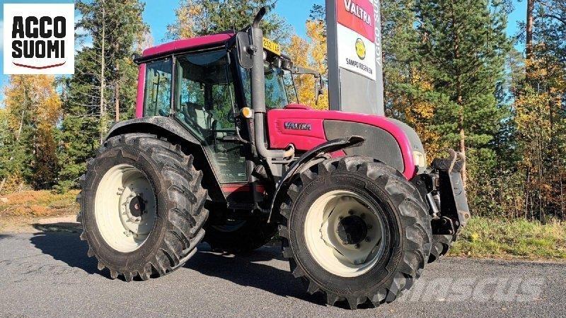 Valtra A92 Трактора