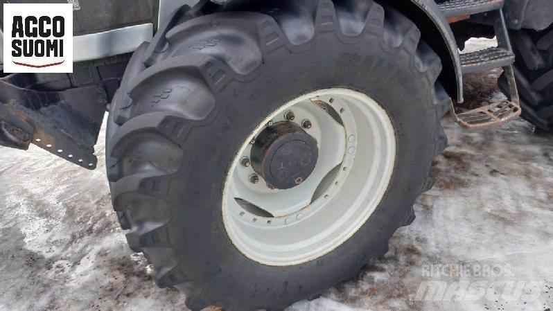 Valtra M150 Трактора