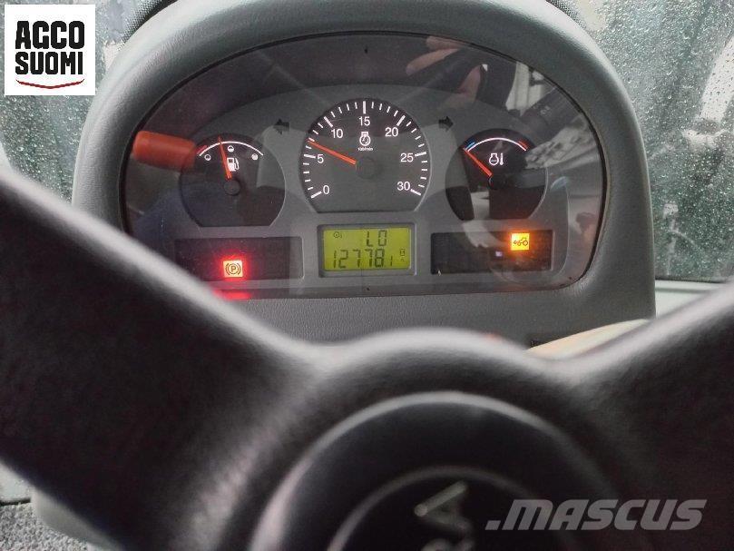 Valtra N141 H Трактора