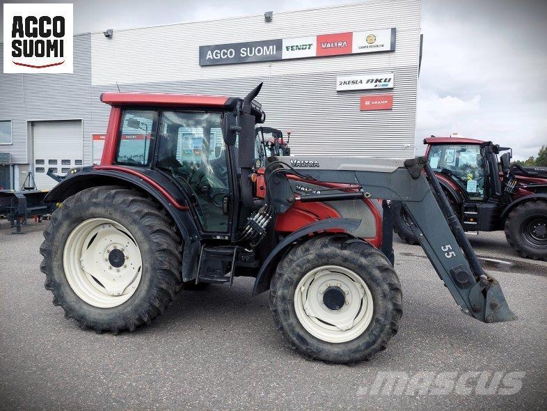 Valtra N141 HITECH Трактора
