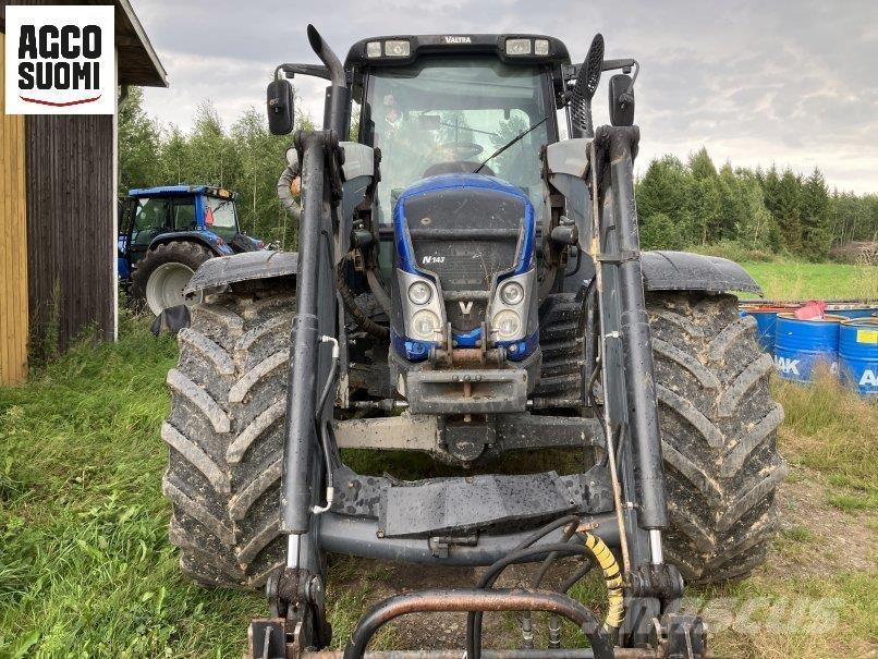 Valtra N143 HITECH Трактора