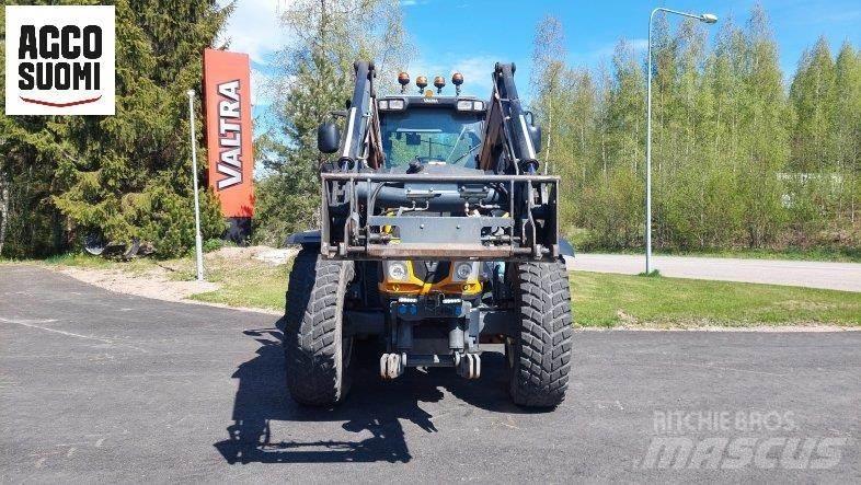 Valtra T153 H Трактора