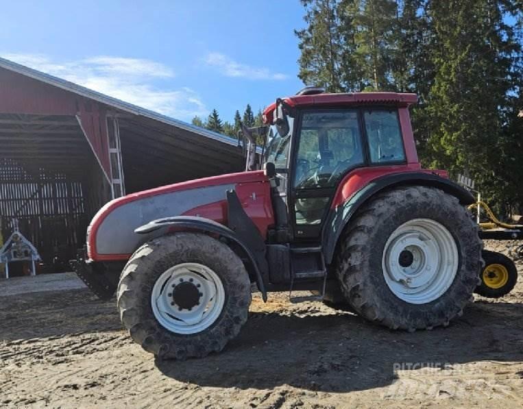 Valtra T180 Трактора