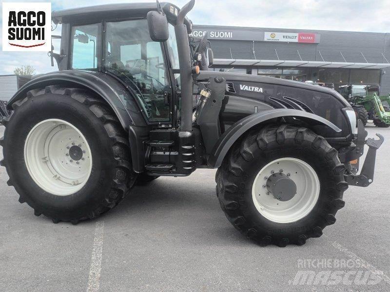 Valtra T213 VERSU Трактора