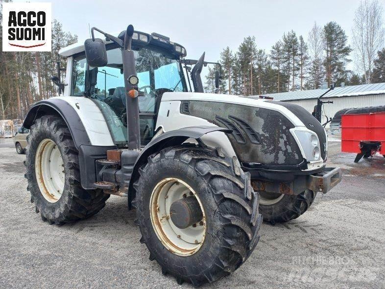Valtra T213 VERSU Трактора