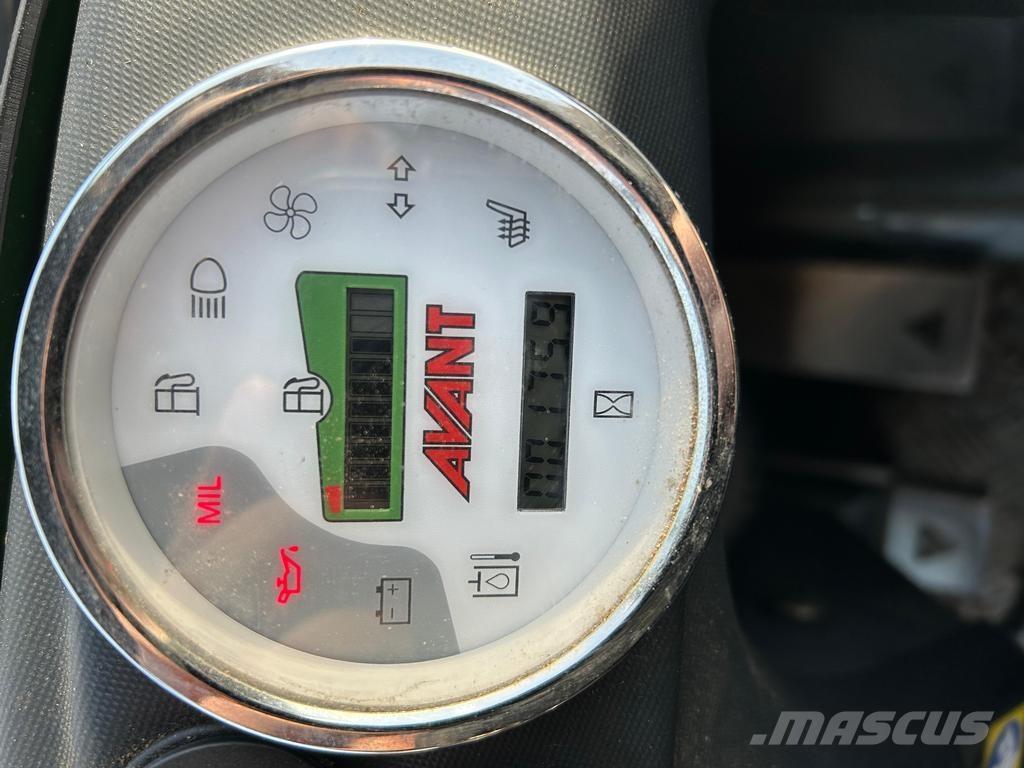 Avant 225 Многофункциональные сельскохозяйственные погрузчики