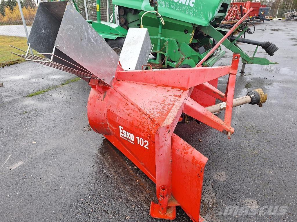 Esko 102 Снегоуборщики