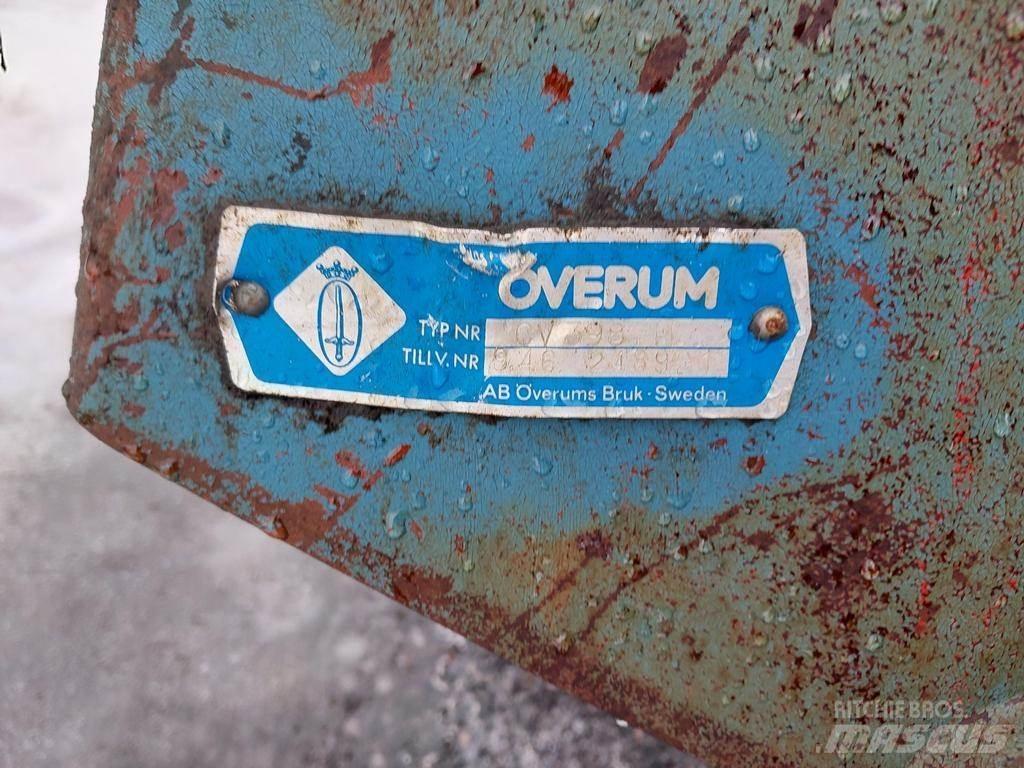 Överum 3 Оборотные плуги