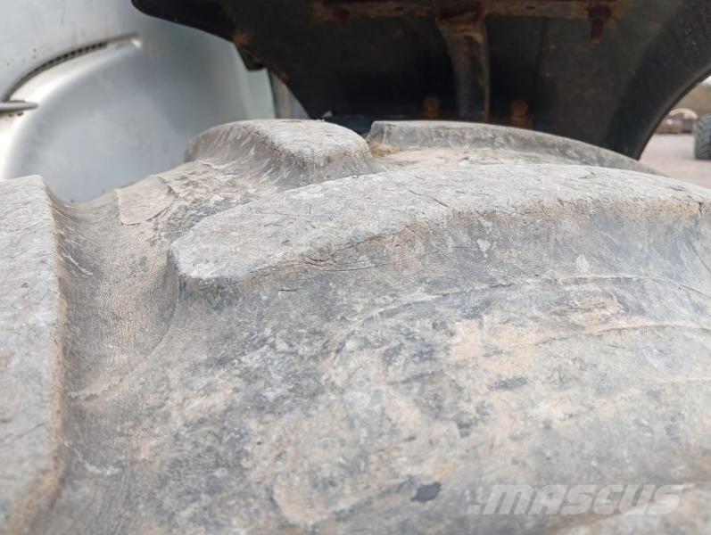 Valtra N122 Трактора