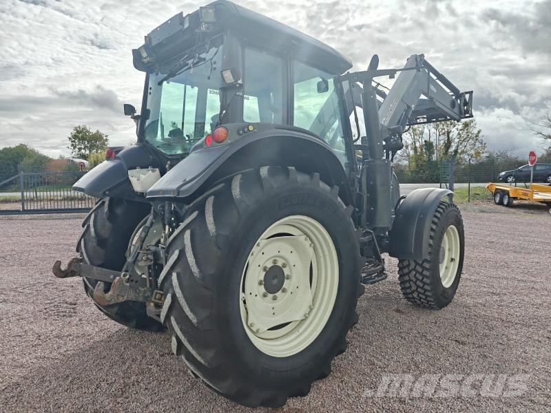 Valtra N123 Трактора