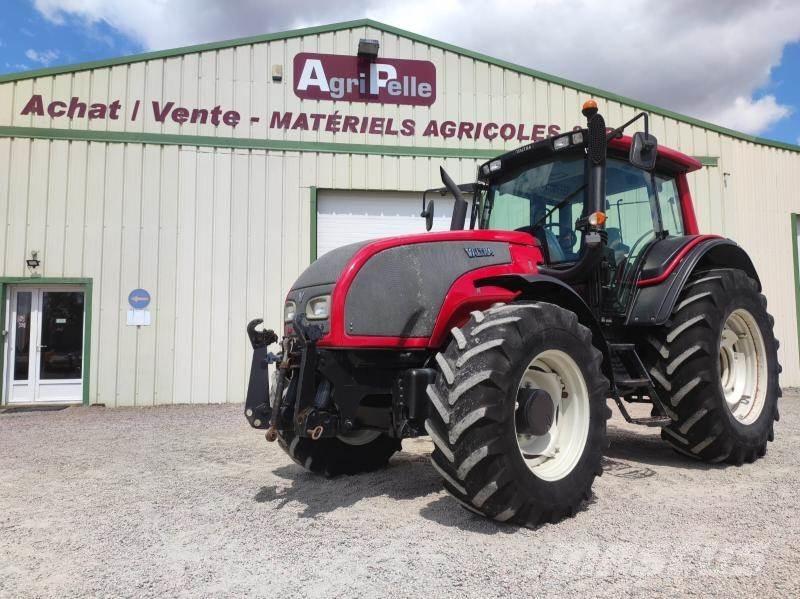 Valtra T151 Трактора