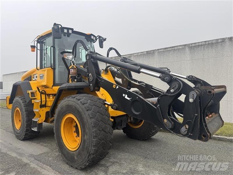 JCB 427 Agri Фронтальные погрузчики