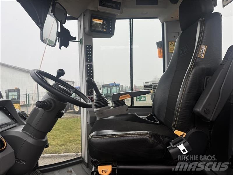 JCB 427 Agri Фронтальные погрузчики