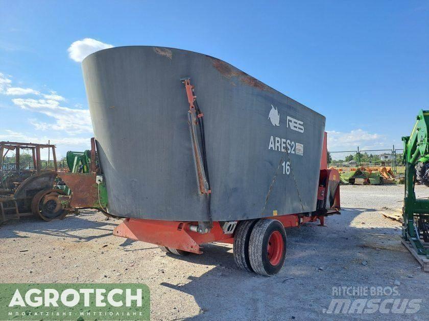 Ares 16 κυβικά Трактора