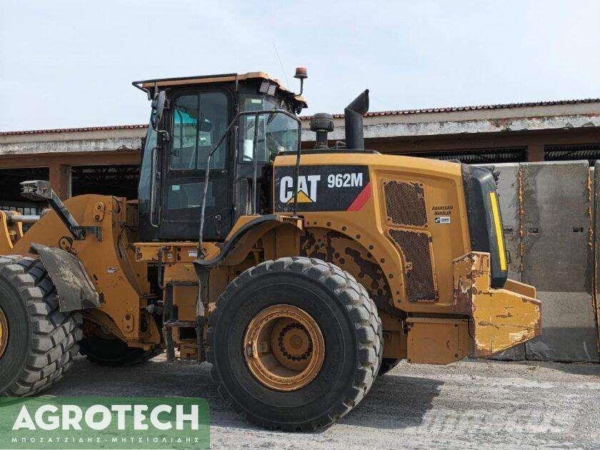 CAT 962M Трактора