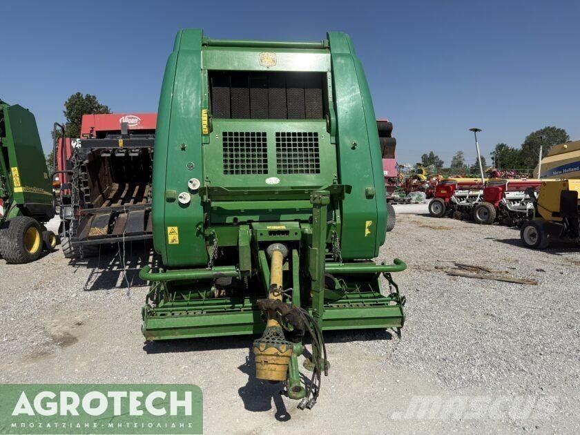John Deere 864 Рулонные пресс-подборщики