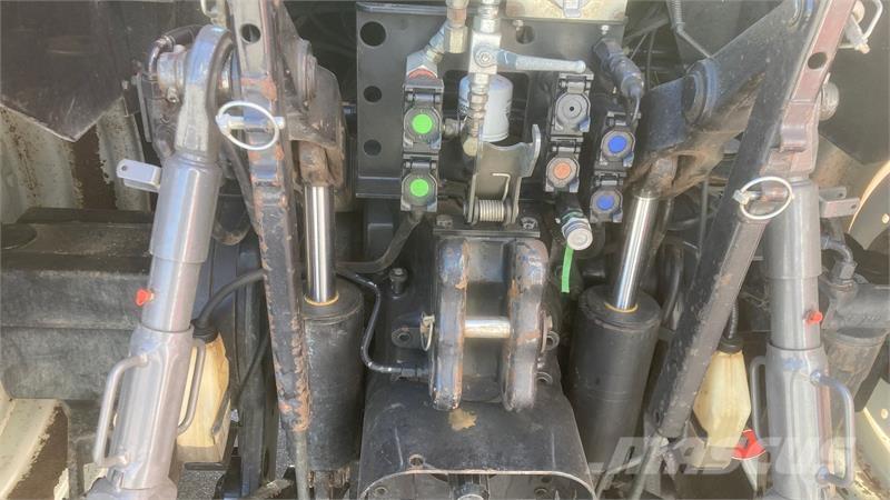 Valtra T130 Трактора