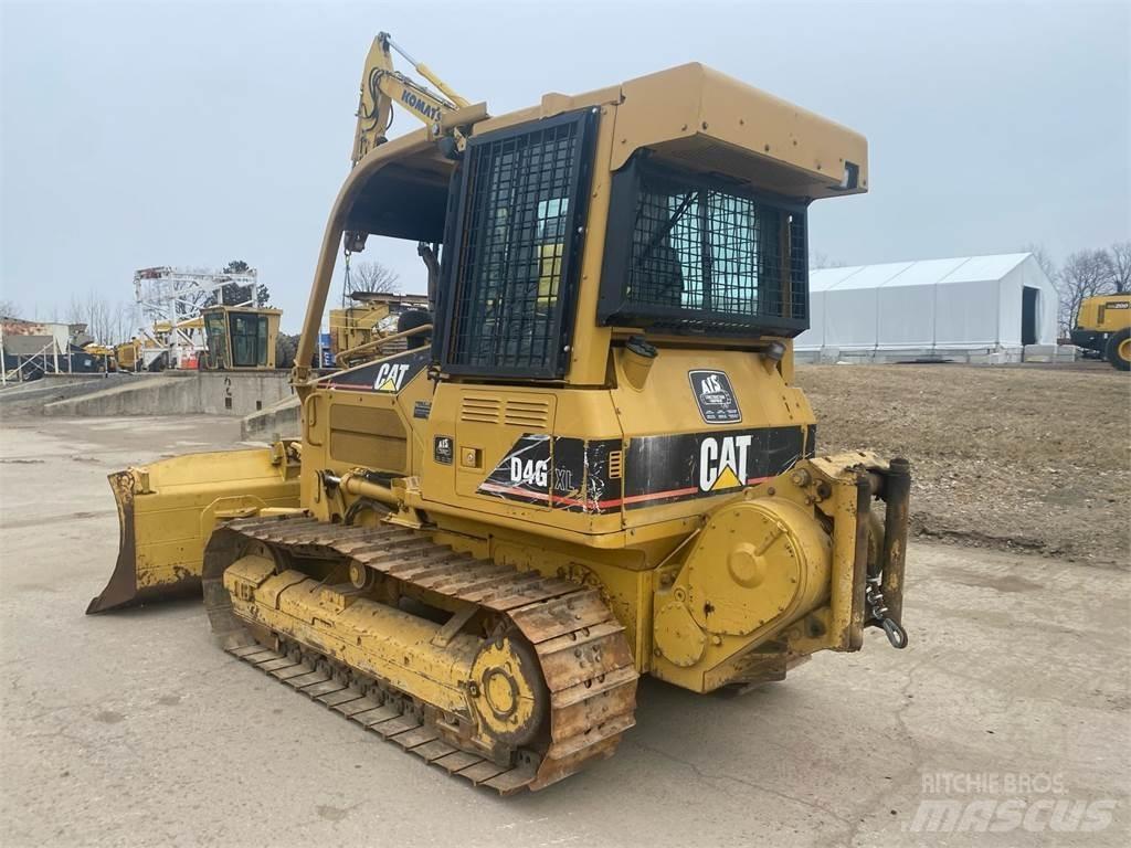 CAT D4G XL Гусеничные бульдозеры