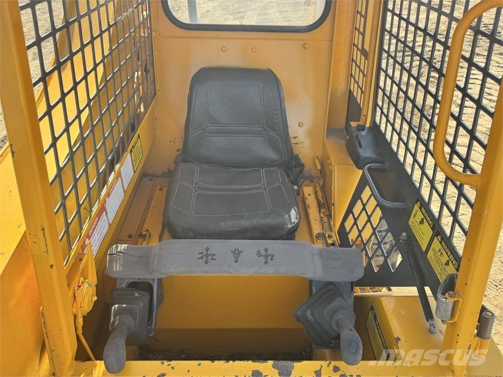 JCB 165 Мини-погрузчики