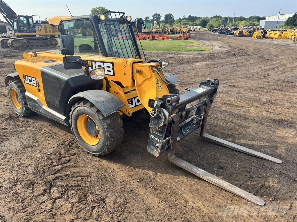 JCB 525-60 Телескопические погрузчики