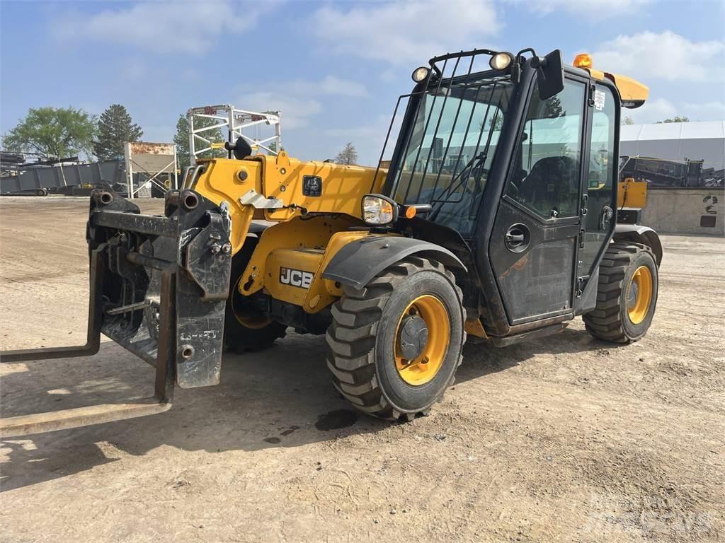 JCB 525-60 Телескопические погрузчики